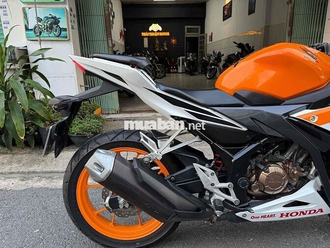 Honda CBR150r 2019