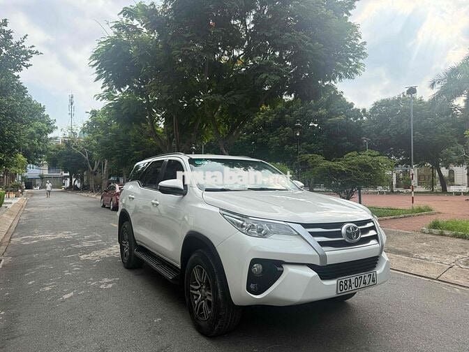 Toyota Fortuner MT 2017 Máy dầu Số sàn Trắng