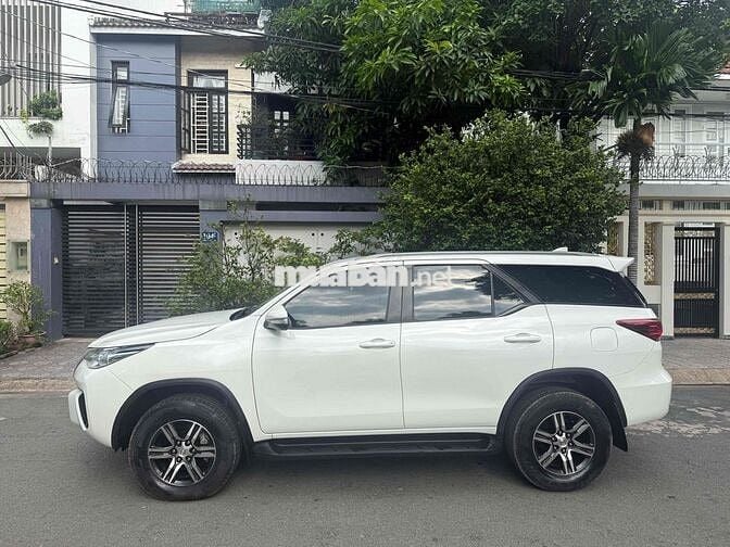 Toyota Fortuner MT 2017 Máy dầu Số sàn Trắng