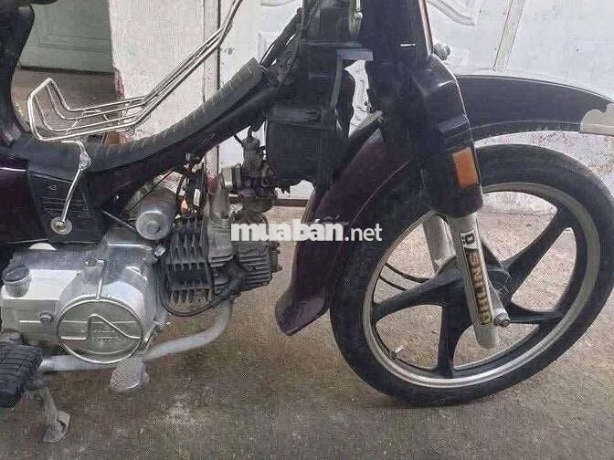 Honda Dream Cổ điển màu Tím máy tốt