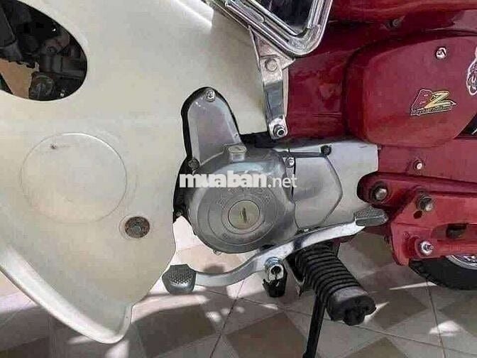 Honda Cub Cổ điển Đỏ