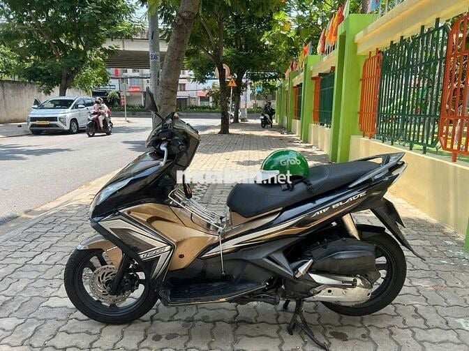 Honda Air Blade 125Fi 2015 Nâu đen