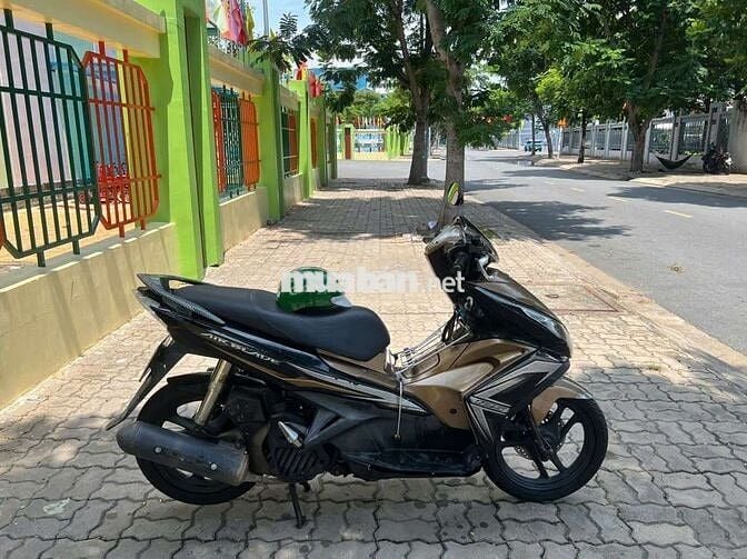 Honda Air Blade 125Fi 2015 Nâu đen