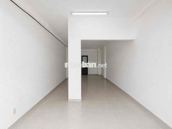 Chính Chủ Cho Thuê Mặt Bằng Kinh Doanh Quận 1 - 40m2 - Lối đi riêng