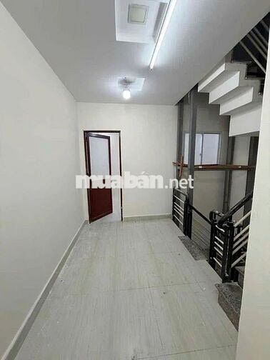 Cho thuê nhà Ni Sư Huỳnh Liên - 4 tầng - DTSD:240m2 - Hẻm xe hơi,thông