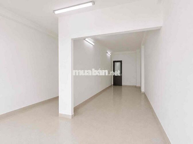 Chính Chủ Cho Thuê Mặt Bằng Kinh Doanh Quận 1 - 40m2 - Lối đi riêng