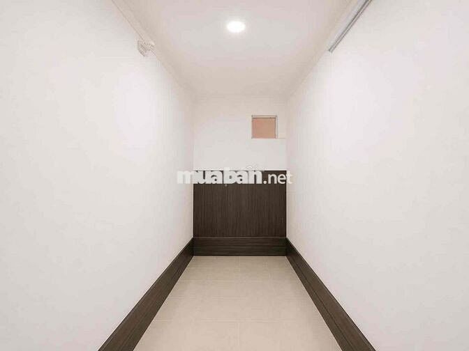 Chính Chủ Cho Thuê Mặt Bằng Kinh Doanh Quận 1 - 40m2 - Lối đi riêng