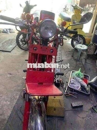 Honda Cub Cổ điển Đỏ