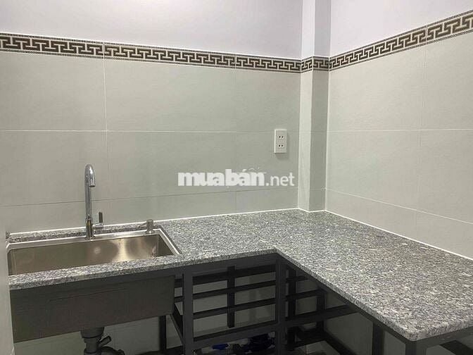 Cho thuê nhà trọ 25m2, gác lửng, cổng riêng