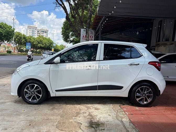 Hyundai i10 2020 Trắng Tự động 60000 km