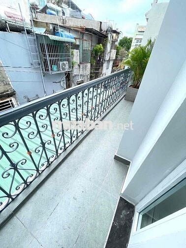 BÁN NHÀ NGÃ TƯ BỐN XÃ -76m2-3 Phòng Ngủ-Hoàn Công-Đường Xe Hơi 5 Mét