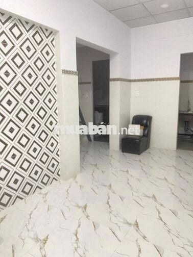 Cho thuê nhà trọ 25m2, gác lửng, cổng riêng
