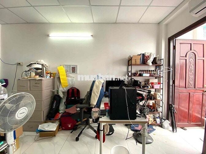 STUDIO 3,7 TRIỆU CÓ BAN CÔNG ĐI BỘ QUA VĂN LANG