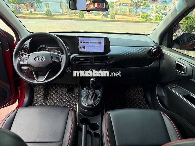 Hyundai i10 Hackback 2024 Tự động Đỏ 8000km