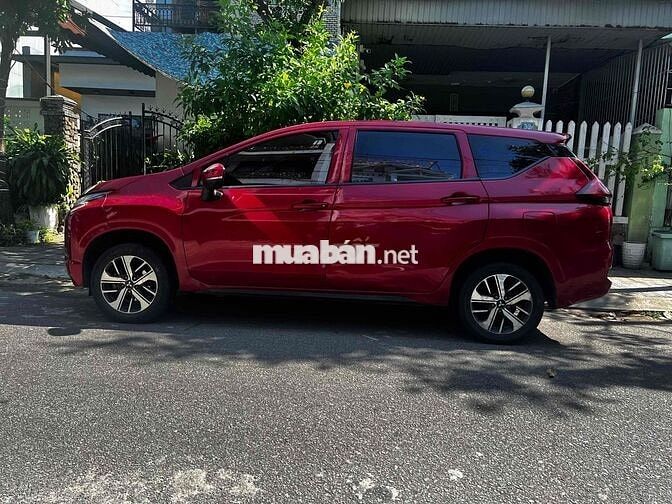 Mitsubishi Xpander 7 chỗ Xăng màu Đỏ