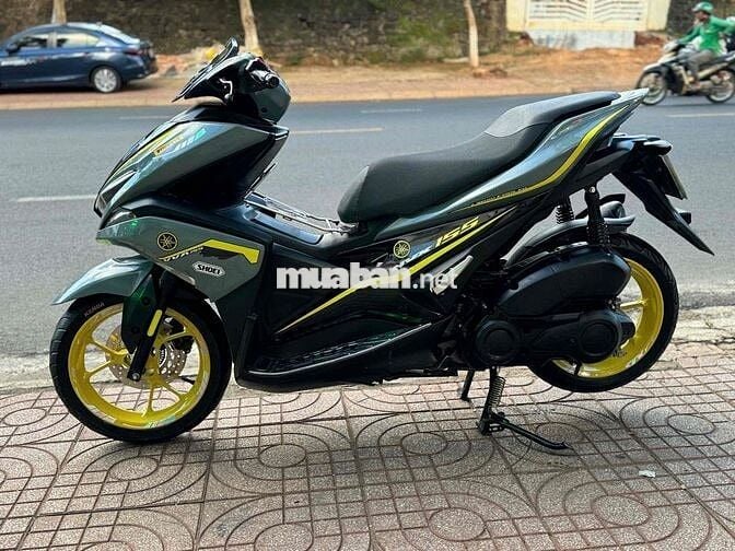 Yamaha NVX 155cc 2017 Xanh đen