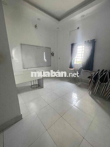 nhà cho thuê 4pn 5wc  rộng rãi phù hợp làm văn phòng hoặc kinh doanh