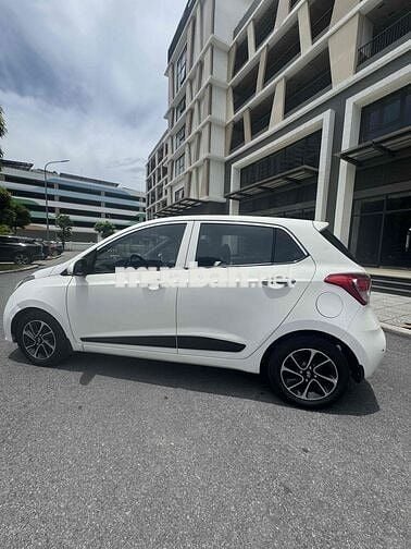 Hyundai i10 2018 Tự động Trắng 83000 km