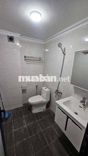 Hiếm! Cho Thuê Nhà Nguyên Căn 4PN Phố Lâm Du,Ô Tô Đỗ Gần,Giá Chỉ 15 Tr