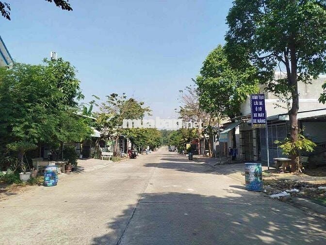 Chính chủ bán 300m2 , Mỹ Phước 3, sát chợ , trường học