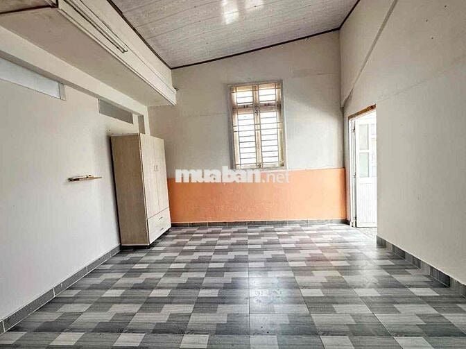 GÁC GIÁ RẺ GẦN VLU-IUH-CHỢ HẠNH THÔNG TÂY TIỆN SANG KHU VỰC BÌNH THANH