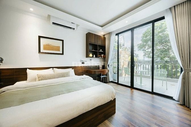 Bán 2 nhà cạnh nhau, 1 nhà 6 tầng, 1 nhà 8 tầng mặt phố Yên Hoa-Tây Hồ