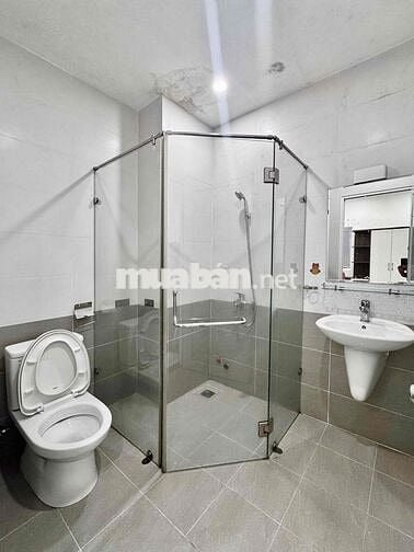 Căn hộ full nội thất mới khai trương có thang máy ngay chợ Tân Bình