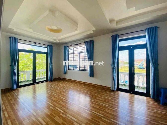 Nhà 2 lầu 8x16m trục chính KDC Công Trình 8