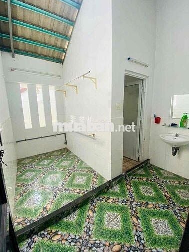 Nhà 2 lầu 8x16m trục chính KDC Công Trình 8