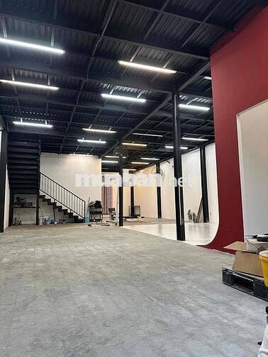 SANG NHƯỢNG MẶT BẰNG STUDIO 300m2 - ĐÀ NẴNG