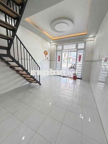 Nhà trệt lầu 4x13m 02phòng sân đậu dc ô tô KDC Hưng Phú 2 ( Công Ty8)