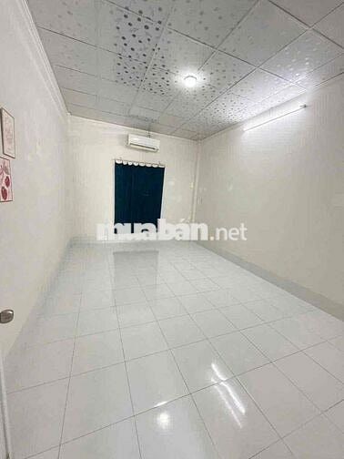 Nhà trệt lầu 4x13m 02phòng sân đậu dc ô tô KDC Hưng Phú 2 ( Công Ty8)