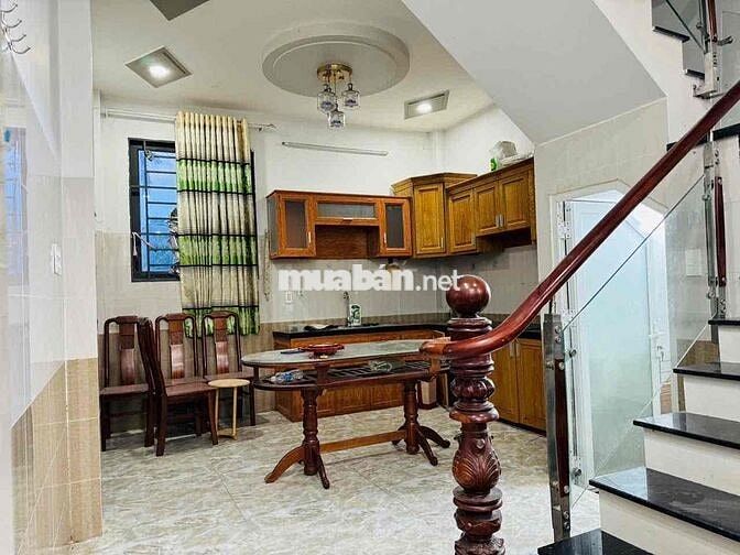 NHÀ 2 LẦU_ 1/ TL37 _CÓ 3PN _GIÁ 8 TRIỆU_HẺM XE HƠI