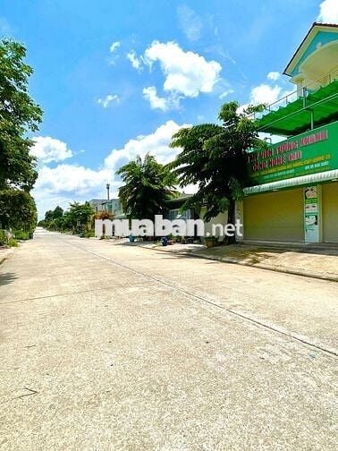 Bán lô đất 150m2 DL15, Mỹ Phước 3, ngay sát chợ