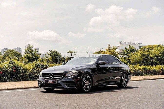 Mercedes E300 AMG 2019 Đen/ nt nâu 32000 mls đẹp