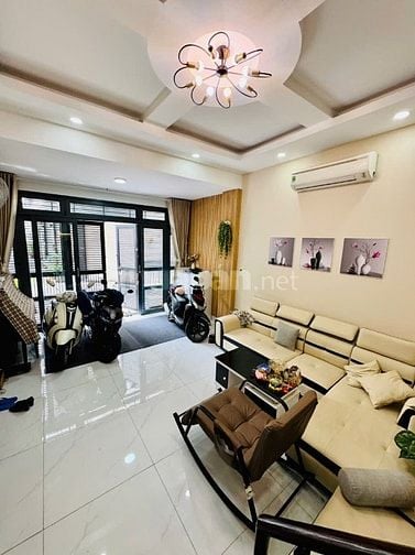 Nhà bán khu nhà ở cao cấp , công viên trước nhà!