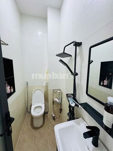 Nhà bán khu nhà ở cao cấp , công viên trước nhà!