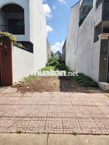 Cần bán gấp lô đất ngay đường N2 nằm sát chợ Thuận Giao DT 100m2 SHR