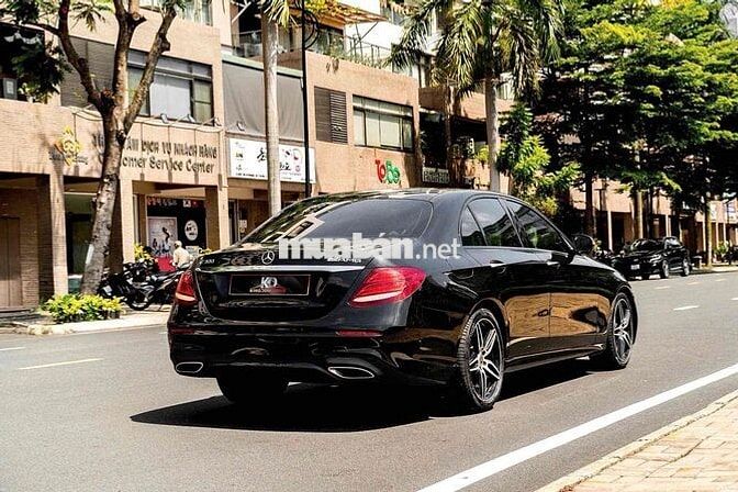 Mercedes E300 AMG 2019 Đen/ nt nâu 32000 mls đẹp
