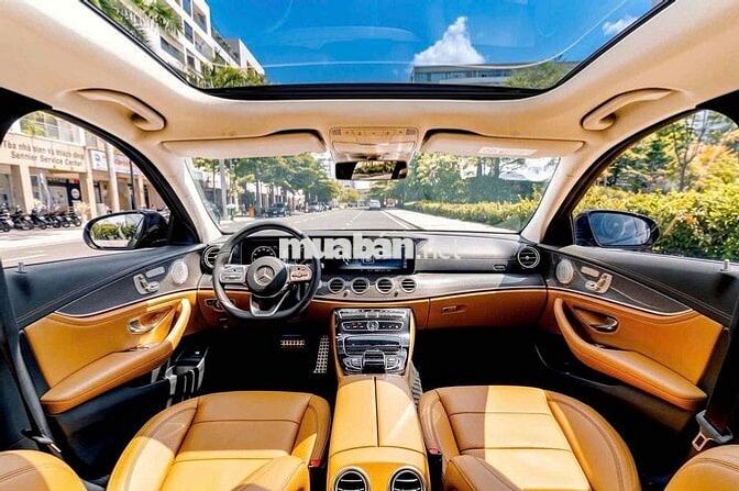 Mercedes E300 AMG 2019 Đen/ nt nâu 32000 mls đẹp