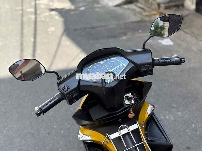 Honda AB Fi 2010 Vàng đen