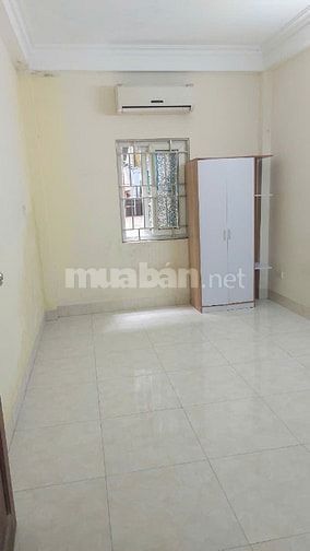 Cho thuê nhà chính chủ 5 tầng ngay đầu ngõ 142 đường Kim Giang p Đại K