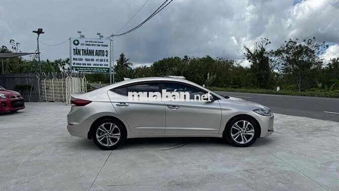 Hyundai Elantra 2.0 AT 2018 Vàng cát