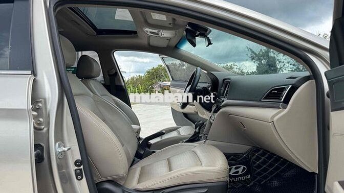 Hyundai Elantra 2.0 AT 2018 Vàng cát