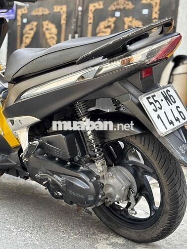Honda AB Fi 2010 Vàng đen