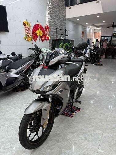 Honda Winner X V3 ABS Côn tay Bạc Việt Nam
