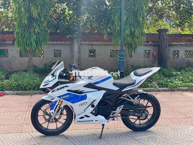 Honda CBR150R Trắng xanh Nhập khẩu