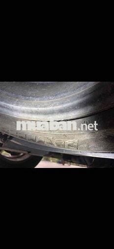 Xe ô tô màu Đen đã sử dụng