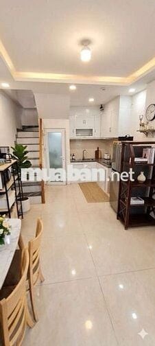 NHÀ ĐẸP CHO THUÊ - GIÁ RẺ – HẺM XE HƠI – DỌN VÀO Ở NGAY