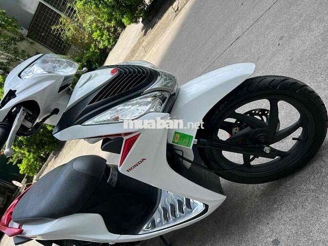 Honda Vision Trắng